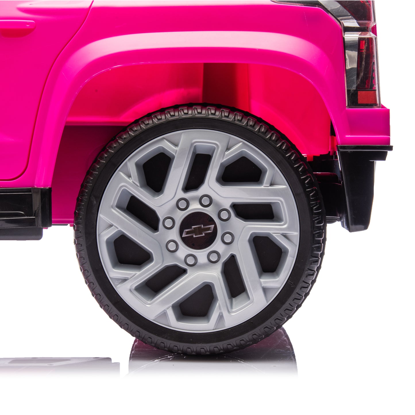 24V Kids Ride on Car Licensed Chevrolet Silverado Kids Electric Ride-On Car - The Little Big Store