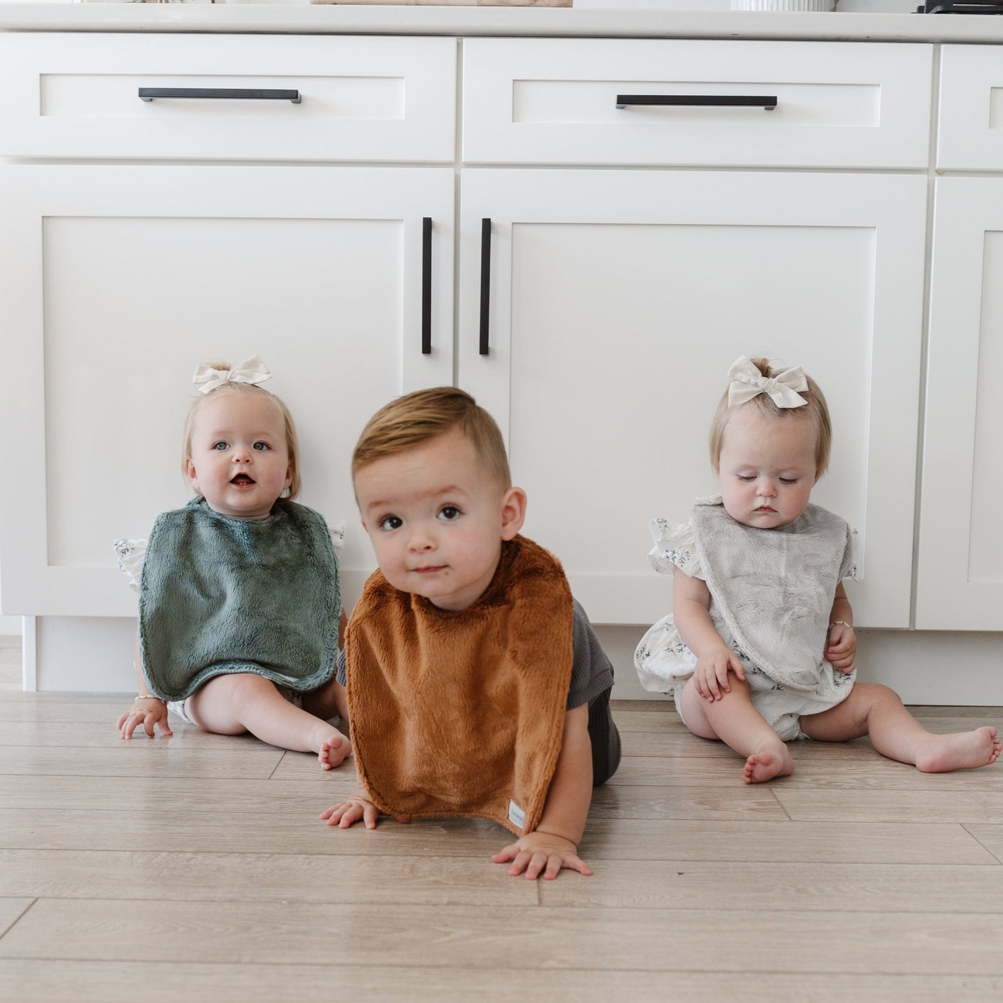 SnuggleSoft™ Minky Baby Bibs 3-Pack – Ultra-Soft, Absorbent & Stylish!