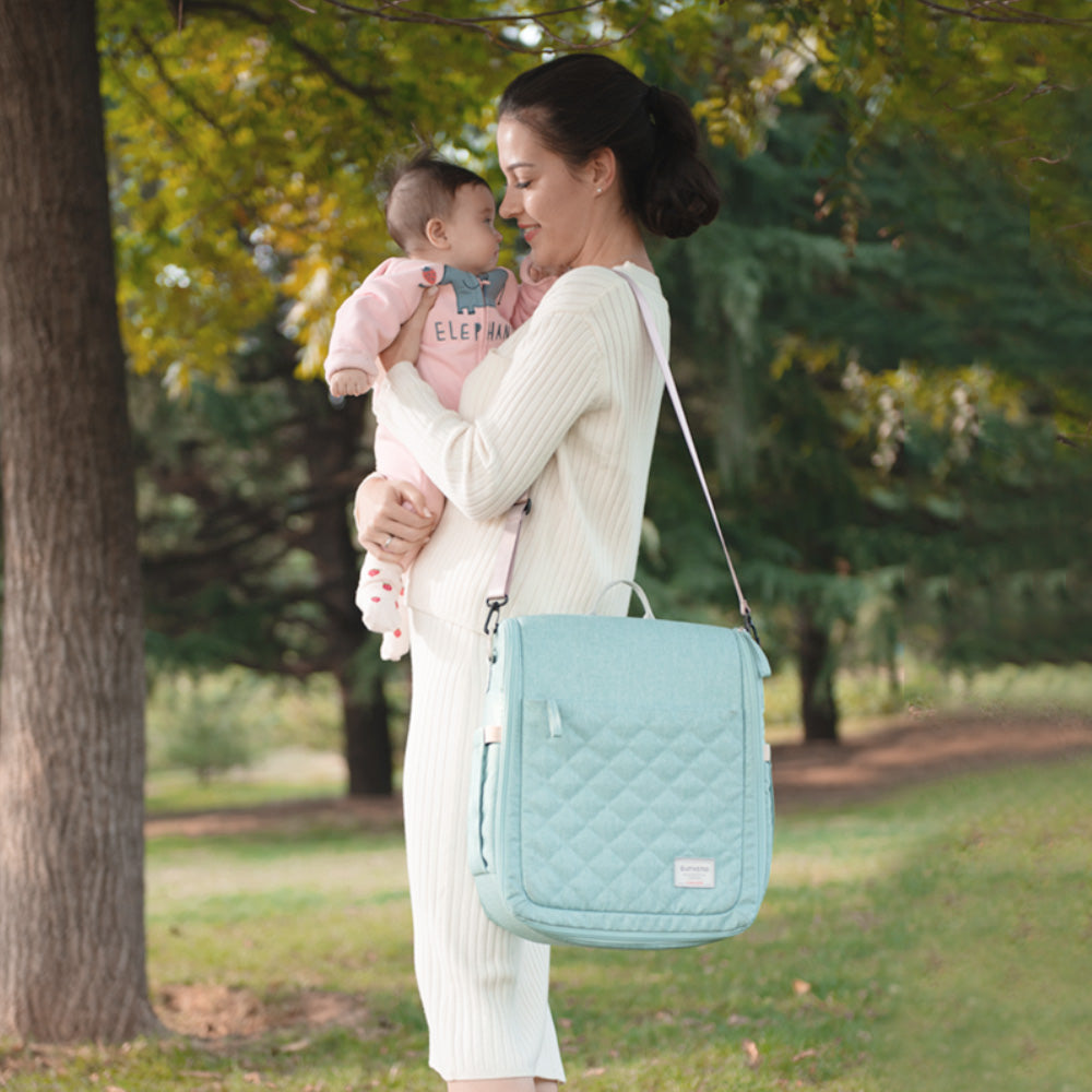🧳 BabyEase™ Portable Folding Changing Bag 🍼 – All-in-One Travel Diaper Station for On-the-Go Parents