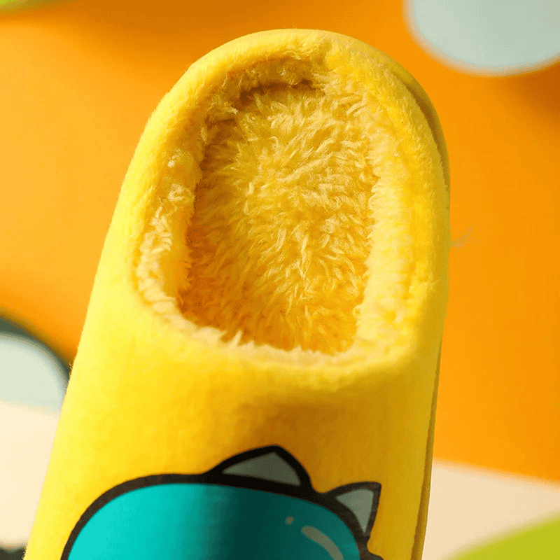 Warm and padded home slippers for children with monster - The Little Big Store