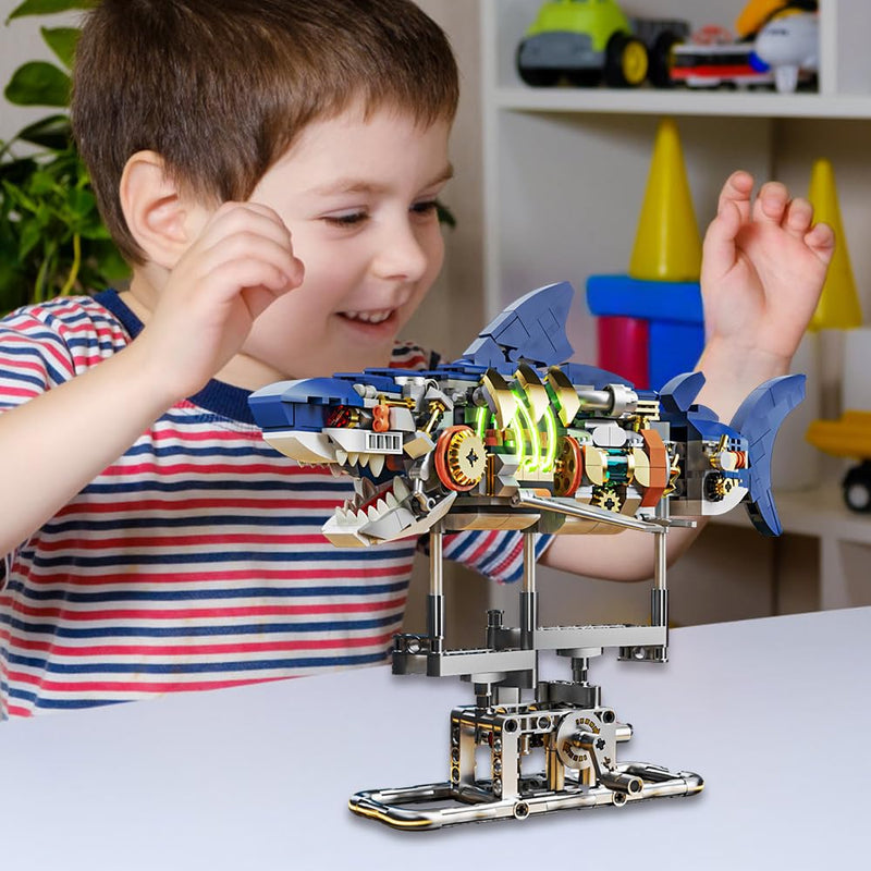 687-Piece Mechanical Shark & Parrot Building Block Set with Movable Parts