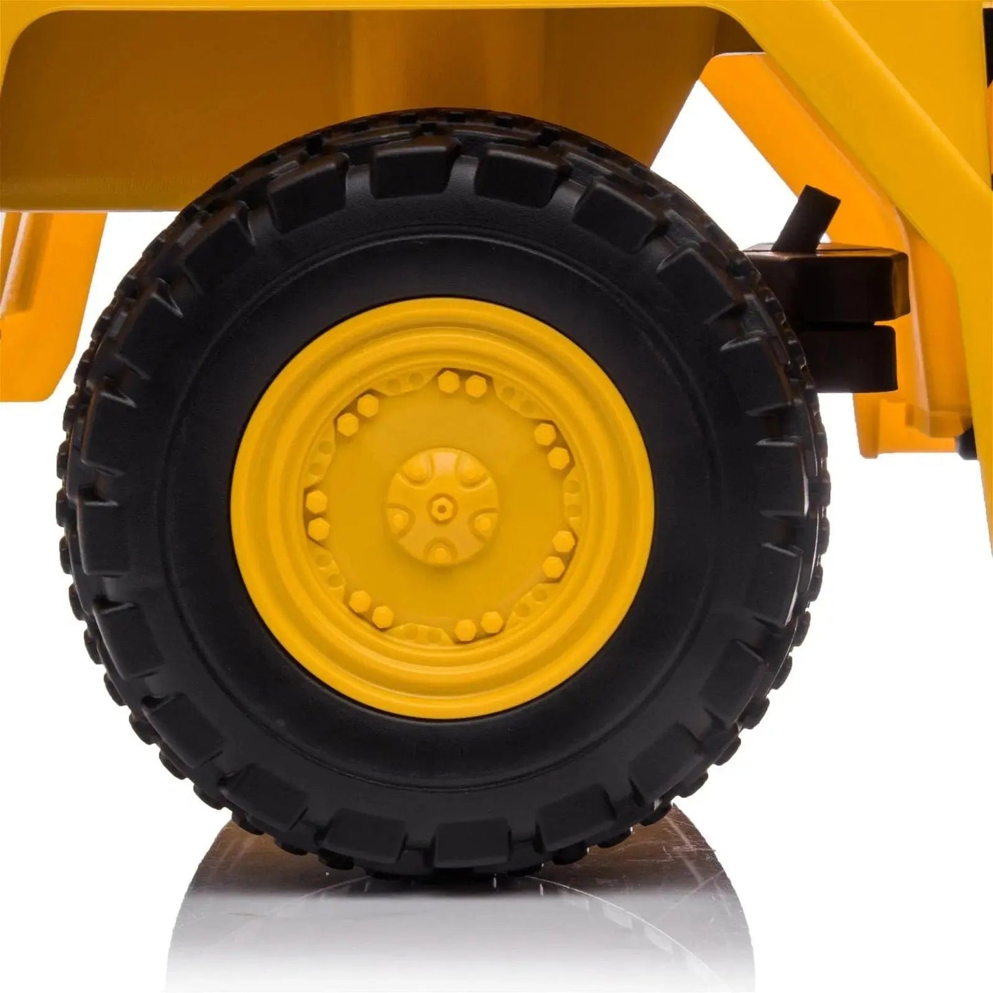 🚜 CAT PowerHaul™ 6V Ride-On Dump Truck – Real Construction Fun for Kids!