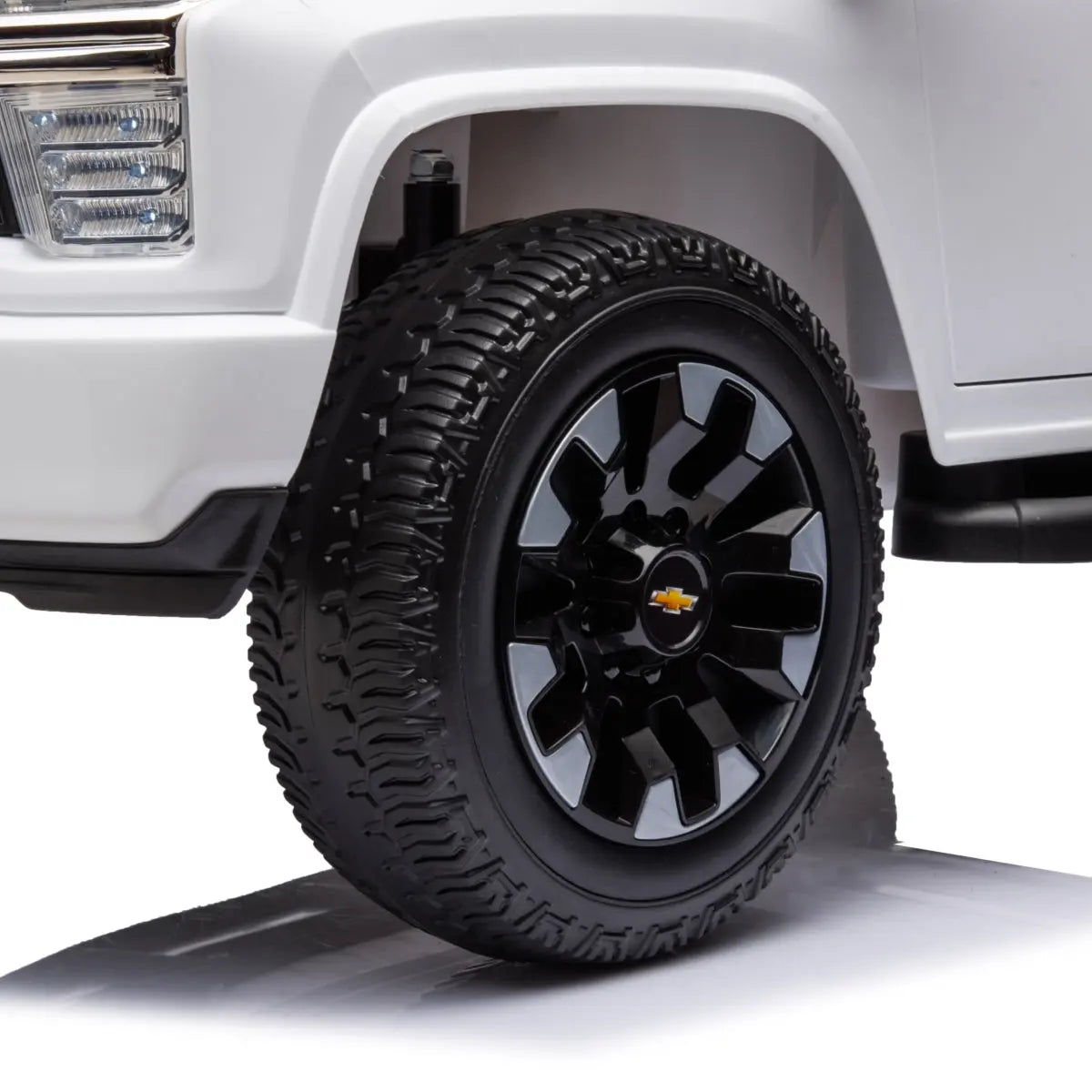 🚚 SilverBolt™ 24V Chevrolet Silverado 4x4 – 2-Seater Power Ride Truck