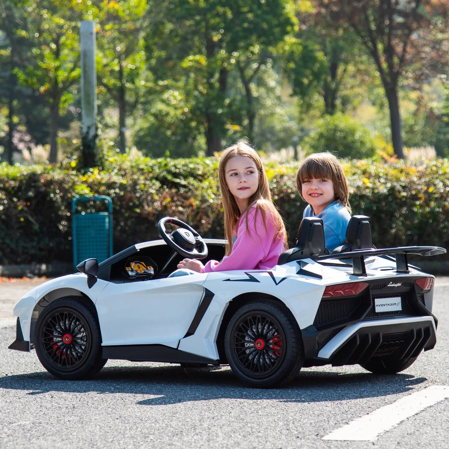 π 24V Lamborghini Aventador 2-Seater Ride-On Car β Black | Dual Brushless Motors, Differential Drive, LED Lights, MP3, Remote Control for Kids Ages 3β8 ποΈβ‘π§