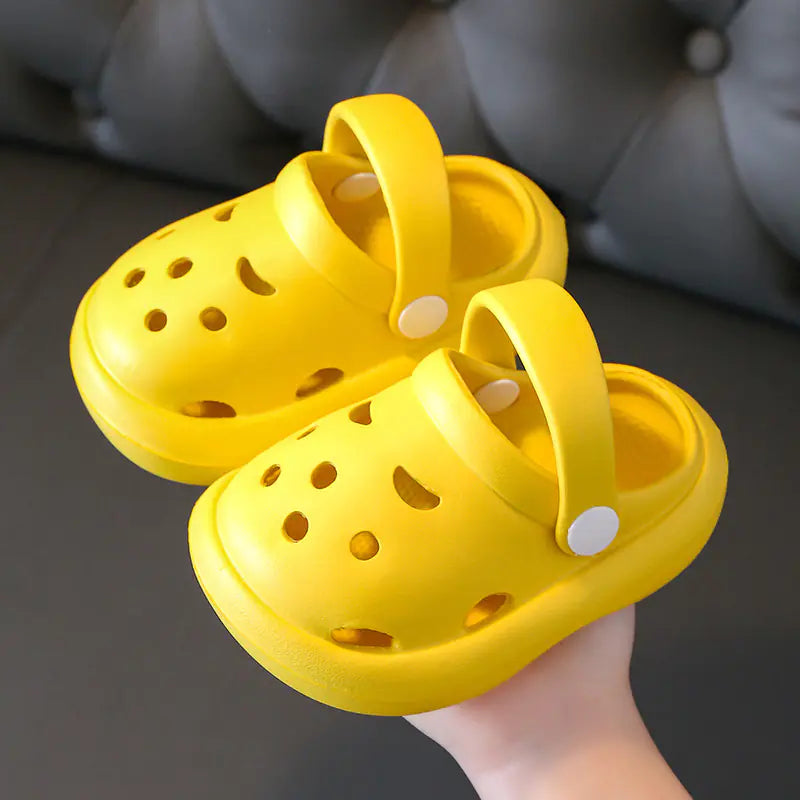 DinoStomp– Thick-Bottom Cartoon Slippers for Kids’ Cozy Adventures