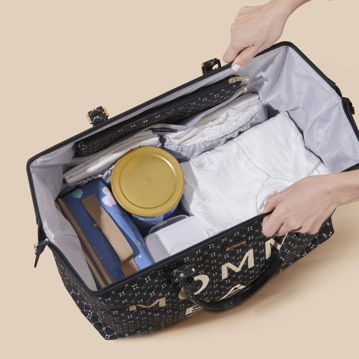 ๐ MommyVoyage Weekender Travel Duffle Bag ๐ โ Stylish & Spacious Carry-All for Moms On-The-Go