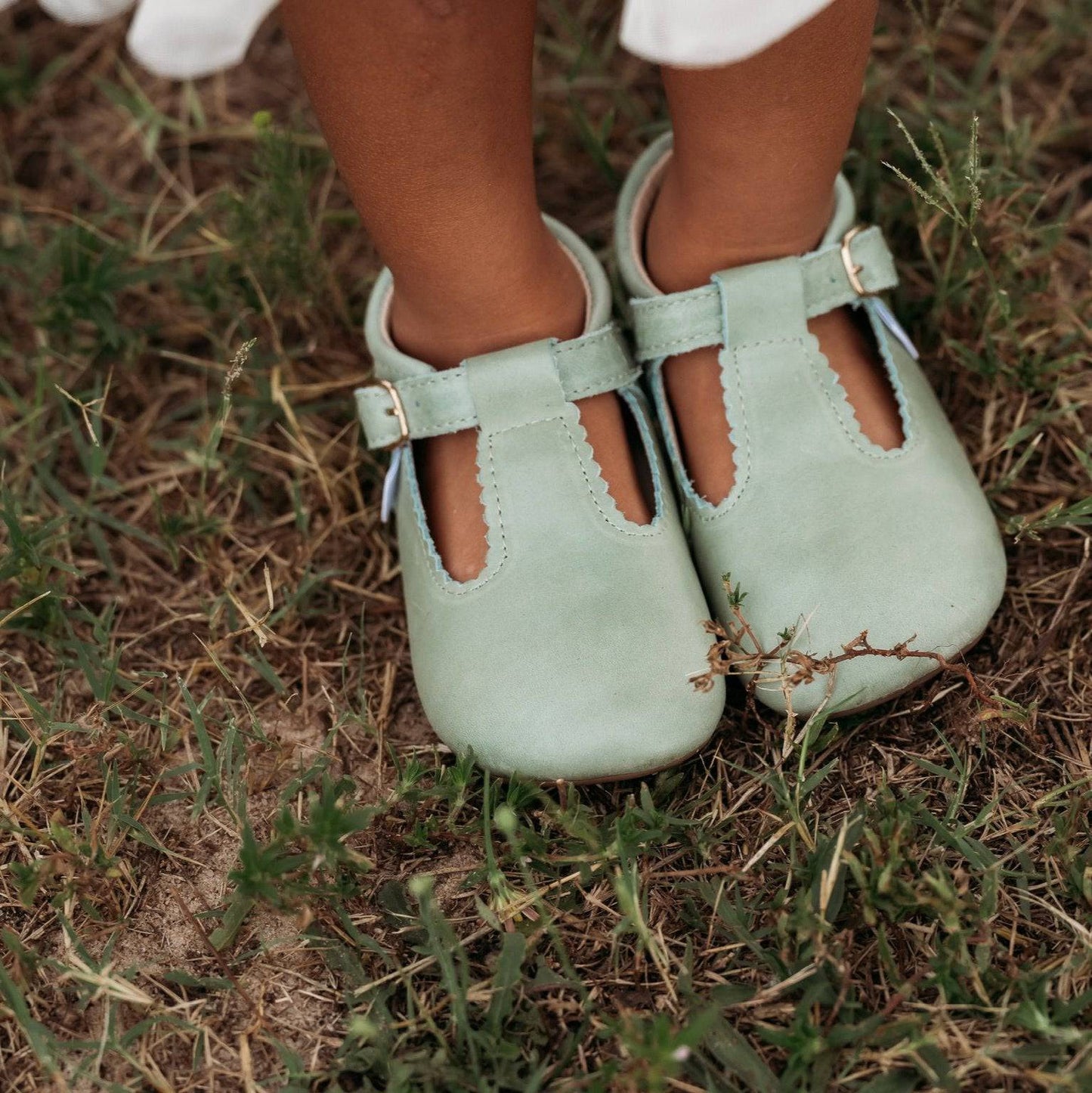 The T Bar {Premium Leather} - The Little Big Store