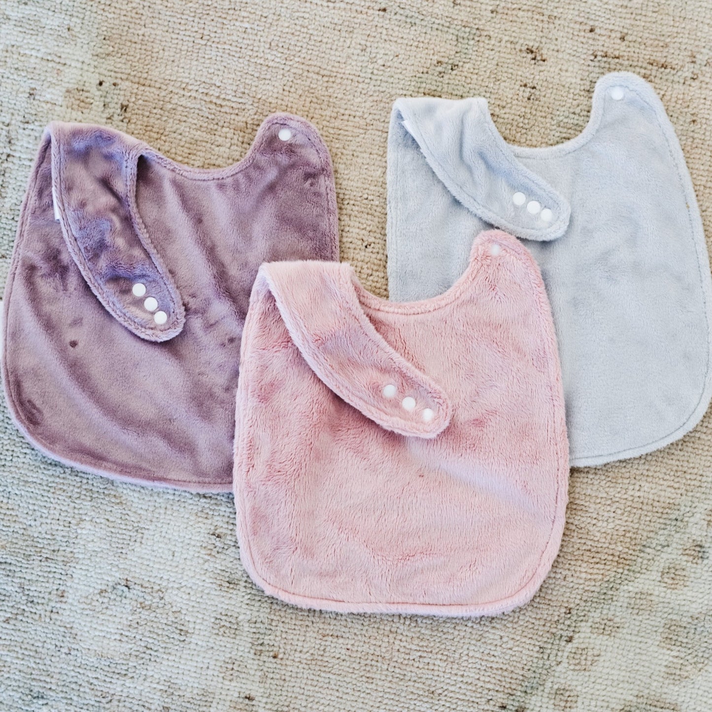 SnuggleSoft™ Minky Baby Bibs 3-Pack – Ultra-Soft, Absorbent & Stylish!