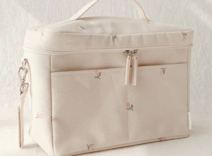 🍼❄️ ChillMate™ Baby Bottle Cooler Bag – Stylish, Waterproof & Travel-Ready! 👛🧊