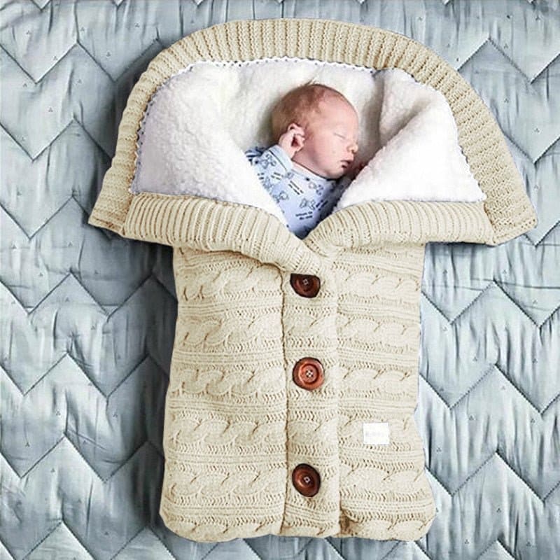 Cuddly Comfort: Winter Warmth for Your Newborn in our Cozy Sleeping Bag! - The Little Big Store