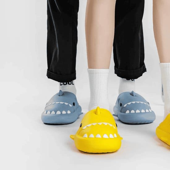 🦈✨ SharkSnugs™ Cozy Slides – Sink into Comfort, One Step at a Time! 👣💙