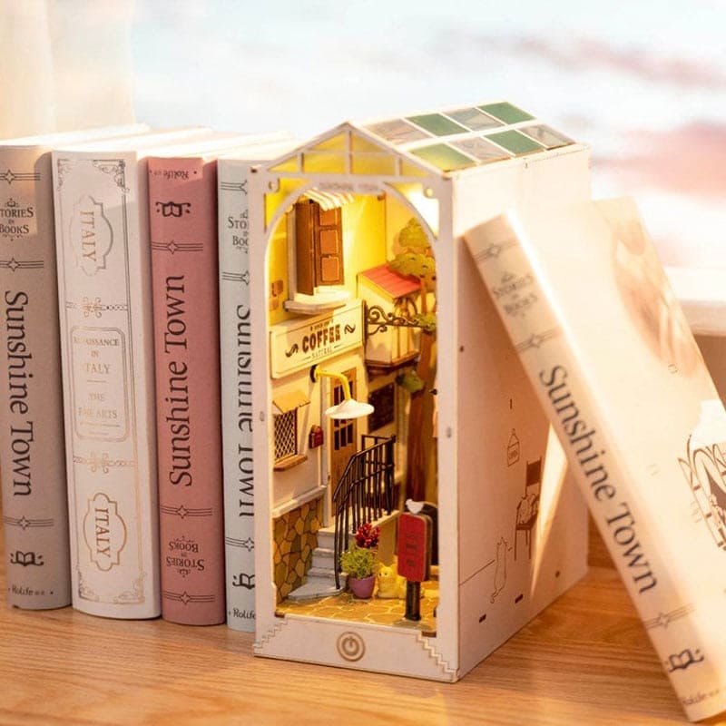 Tiny Tales: Wooden Miniature Dollhouse Book