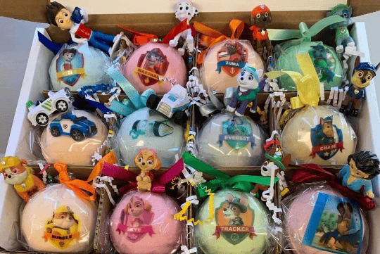 12 XL Bath Bomb Fizzies with surprise Paws Patrol figure inside, handmade, natural ingredients, fruity, kid-friendly scents - The Little Big Store