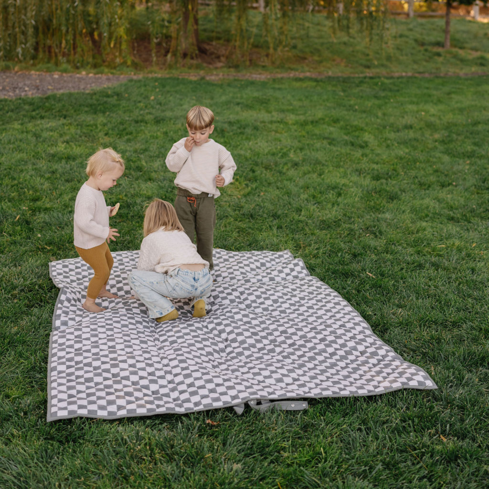 Checker Pepper Picnic Blanket - The Little Big Store