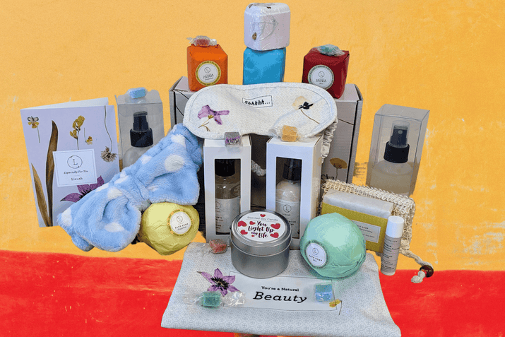 One year - SUBSCRIPTION BOXES for TEENS - Will be shipped every 3 months - The Little Big Store