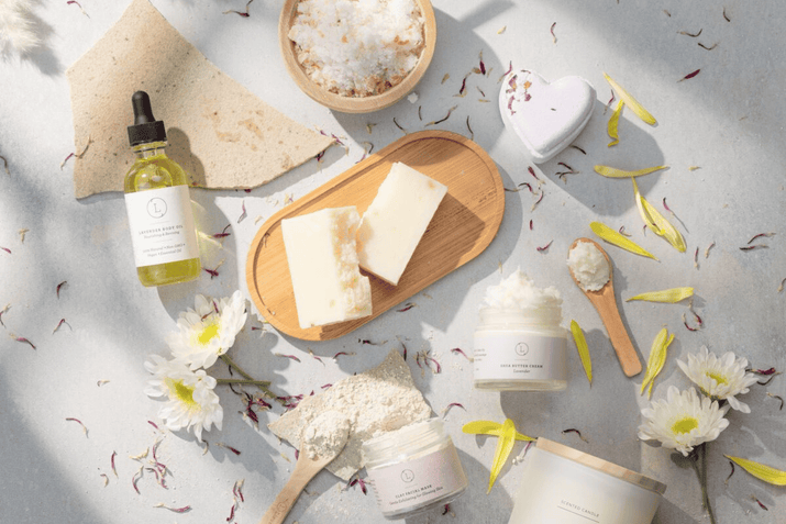 One year - SUBSCRIPTION BOXES for TEENS - Will be shipped every 3 months - The Little Big Store