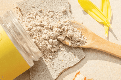 One year - SUBSCRIPTION BOXES for TEENS - Will be shipped every 3 months - The Little Big Store