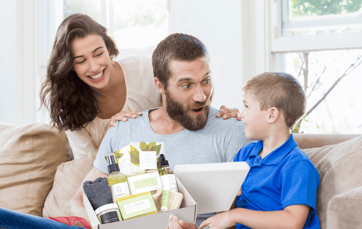 One year SUBSCRIPTION BOXES for MEN (Will be shipped every 3 months) - The Little Big Store