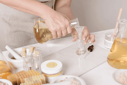 One year - SUBSCRIPTION BOXES for PREGNANCY and NEW MOM - Will be shipped every 3 months - The Little Big Store