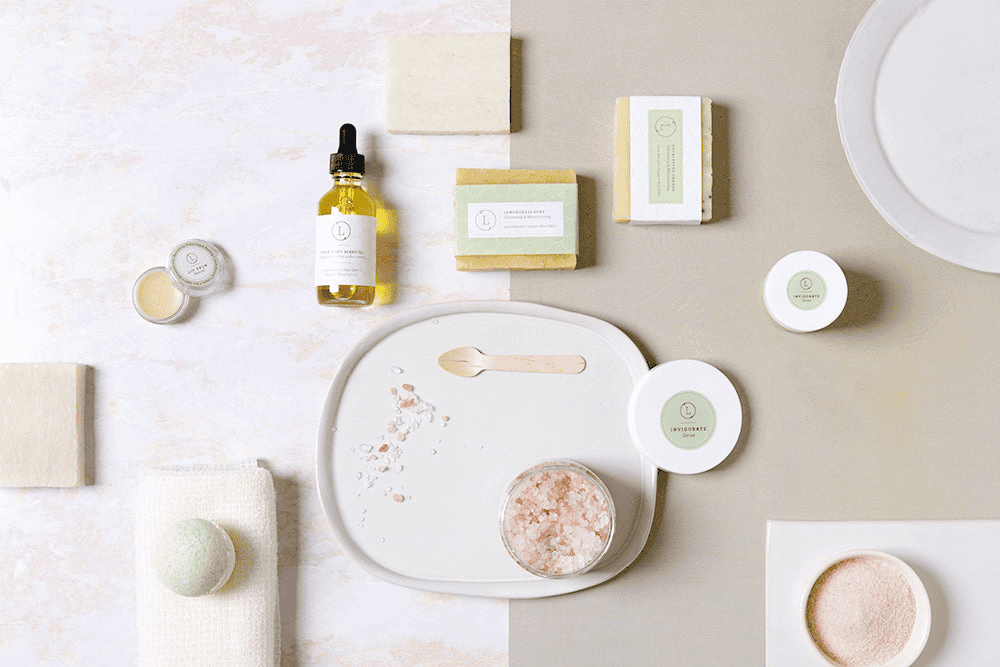 One year of self-care SUBSCRIPTION BOXES for WOMEN - Will be shipped every 3 months - The Little Big Store