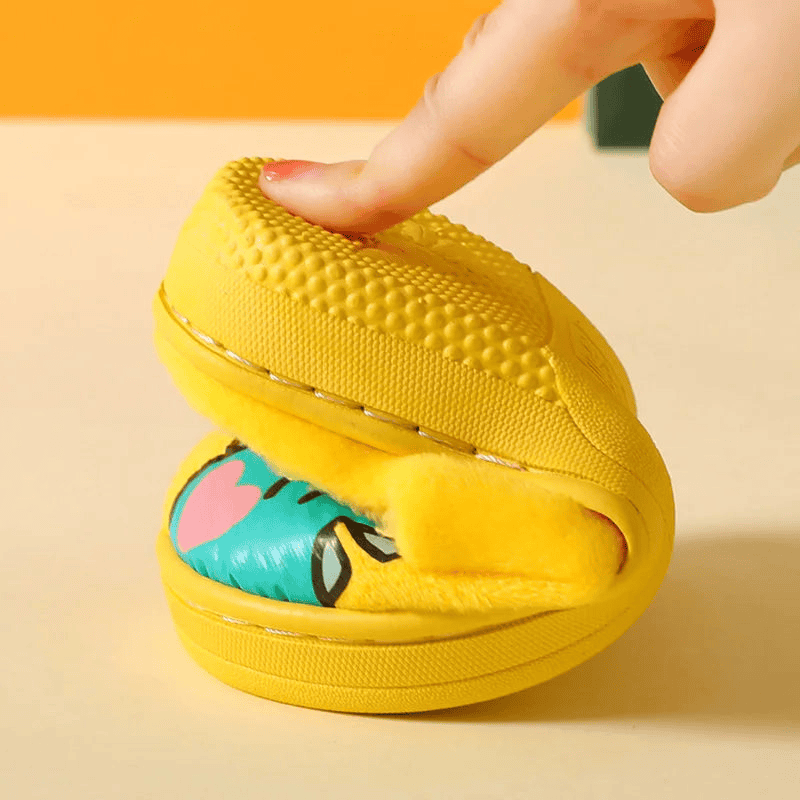 Warm and padded home slippers for children with monster - The Little Big Store