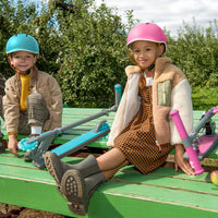 Leo Folding Kick Scooter - Vibrant Pink with Light-Up Wheels, Adjustable Handlebar & Easy Folding Design for Kids 5+