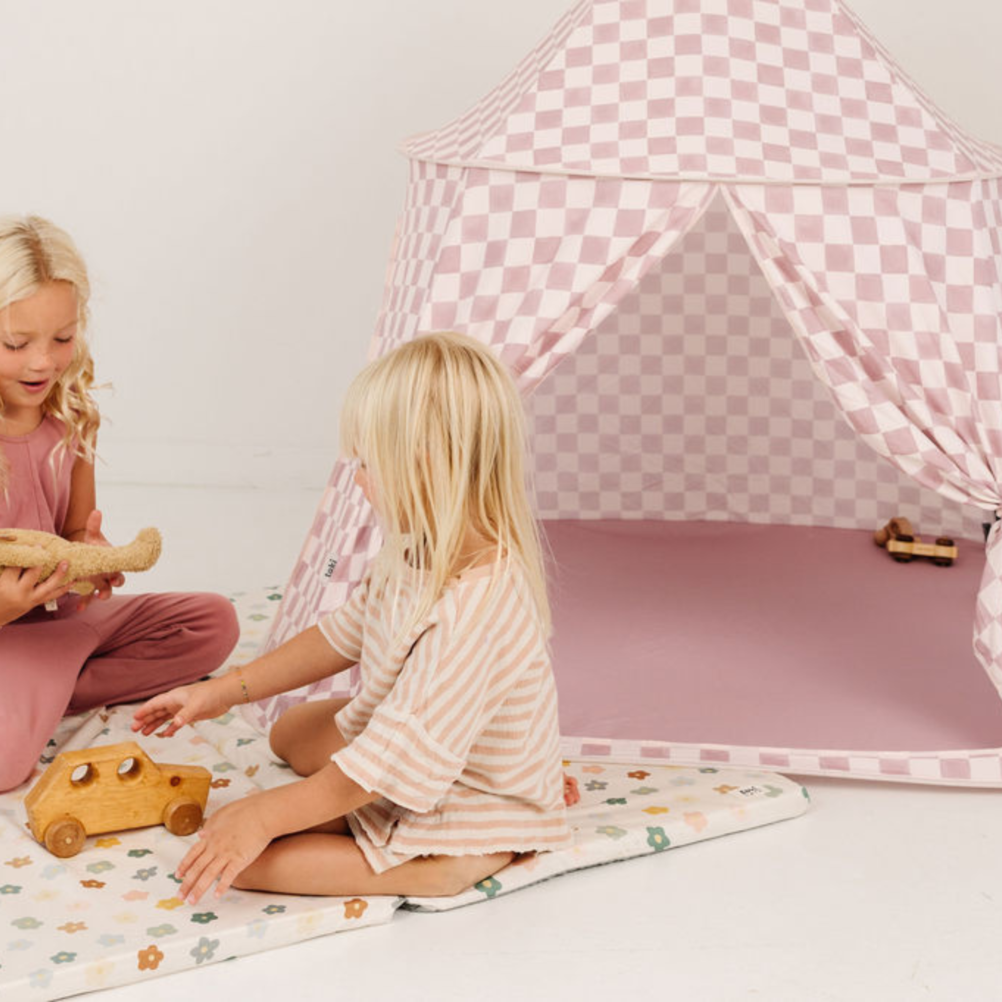 Checker Gumdrop Play Tent - The Little Big Store