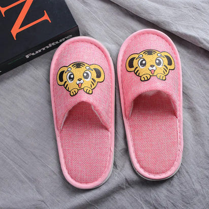 SafeSteps™ 🦶✨ – Non-Slip Disposable Slippers for Kids