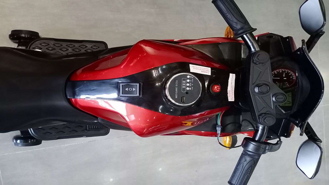 12V Kids Electric Ride-On Motorcycle w/ Lights