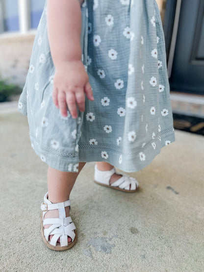 The Closed Toe Sandal - The Little Big Store