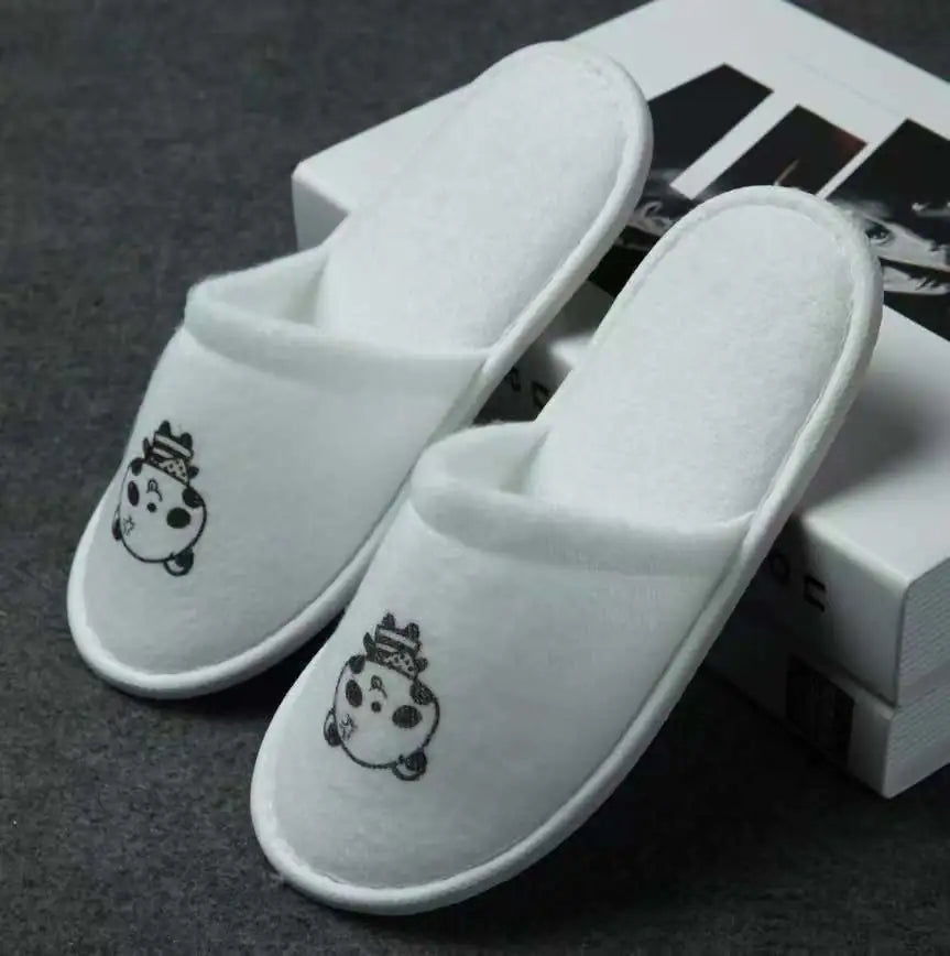 SafeSteps™ 🦶✨ – Non-Slip Disposable Slippers for Kids