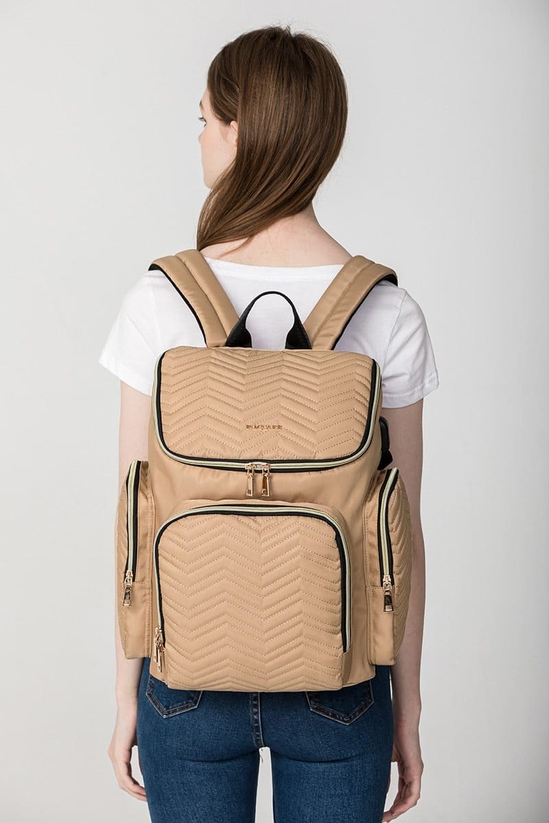 Smart Mom's Travel Companion: Large Capacity Baby Diaper Bag for On-the-Go Moms!