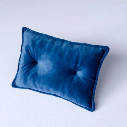 Velvet Dreams: Mini Baby Pillow Mat for Newborn Photography 🌟📸👶 - The Little Big Store