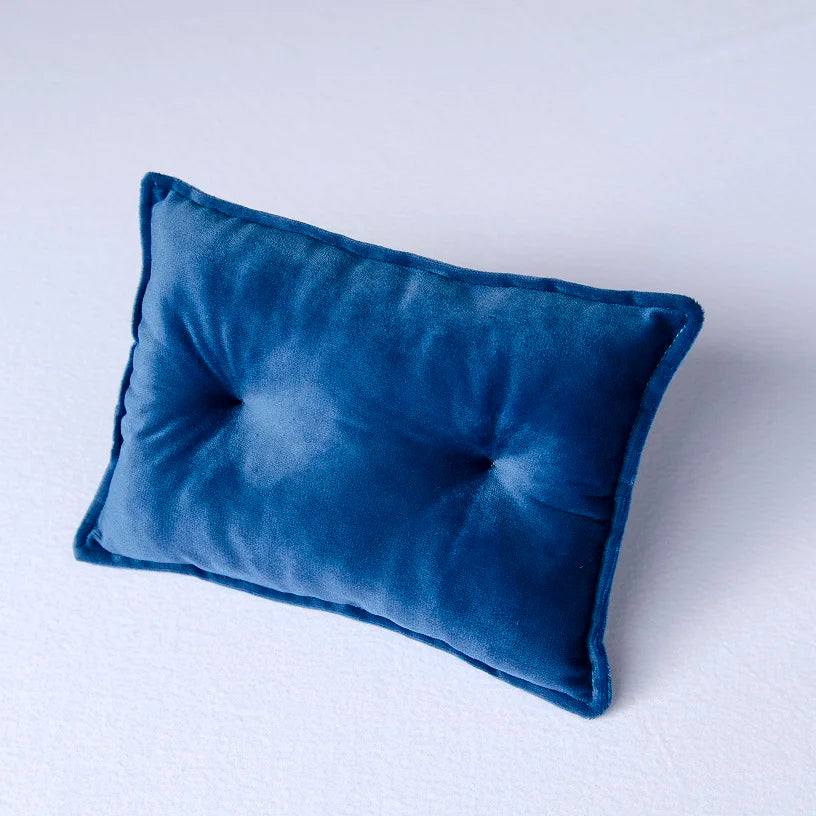 Velvet Dreams: Mini Baby Pillow Mat for Newborn Photography 🌟📸👶 - The Little Big Store