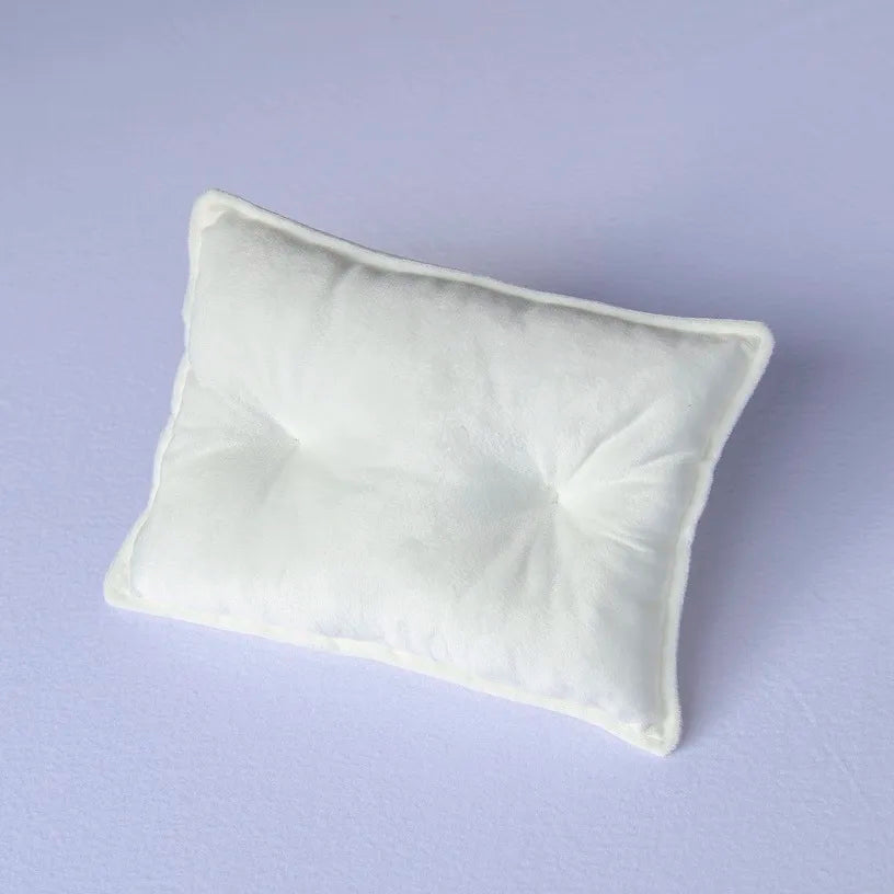 Velvet Dreams: Mini Baby Pillow Mat for Newborn Photography 🌟📸👶 - The Little Big Store