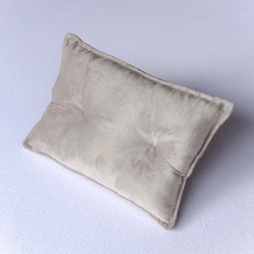 Velvet Dreams: Mini Baby Pillow Mat for Newborn Photography 🌟📸👶 - The Little Big Store
