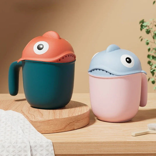 Make Bathtime Fun with Our Cartoon Shark Rinse Cup! 🦈🛁🌟