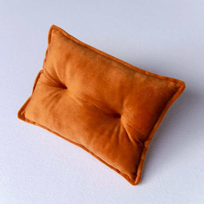 Velvet Dreams: Mini Baby Pillow Mat for Newborn Photography 🌟📸👶 - The Little Big Store