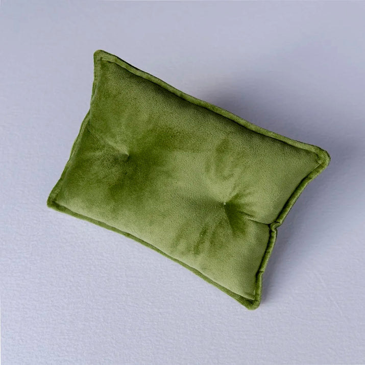 Velvet Dreams: Mini Baby Pillow Mat for Newborn Photography 🌟📸👶 - The Little Big Store