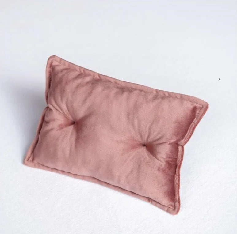 Velvet Dreams: Mini Baby Pillow Mat for Newborn Photography 🌟📸👶 - The Little Big Store