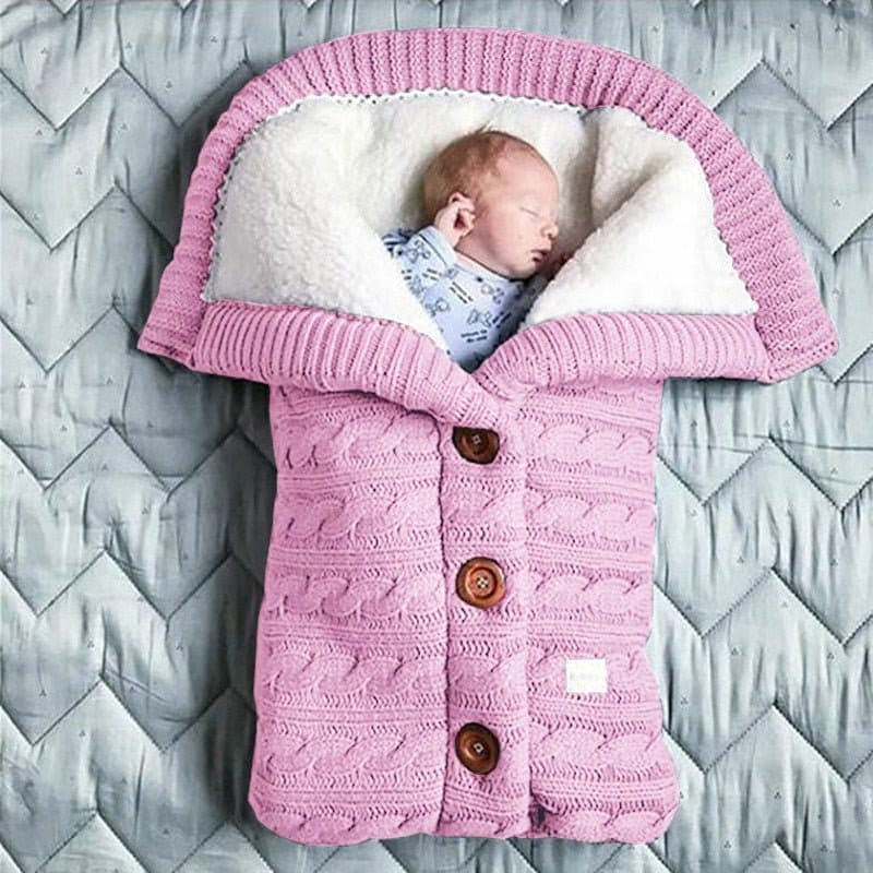 Cuddly Comfort: Winter Warmth for Your Newborn in our Cozy Sleeping Bag! - The Little Big Store