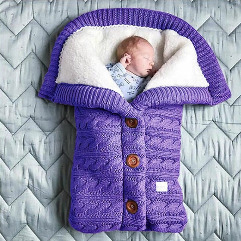 Cuddly Comfort: Winter Warmth for Your Newborn in our Cozy Sleeping Bag! - The Little Big Store