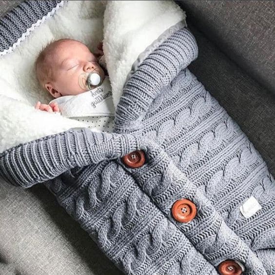 Cuddly Comfort: Winter Warmth for Your Newborn in our Cozy Sleeping Bag! - The Little Big Store