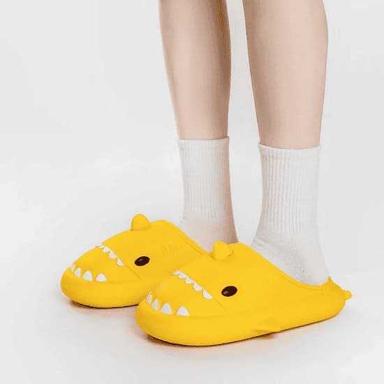 🦈✨ SharkSnugs™ Cozy Slides – Sink into Comfort, One Step at a Time! 👣💙